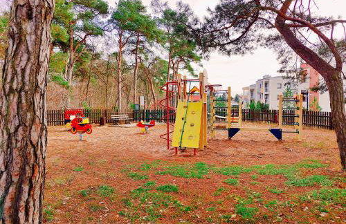 Apartament Bursztynowy Jantar 2 pokojowy z ogrodzonym tarasem przy nadmorskim lesie - Foto 30