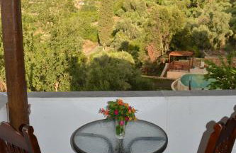 Ellinospito - Photo 14