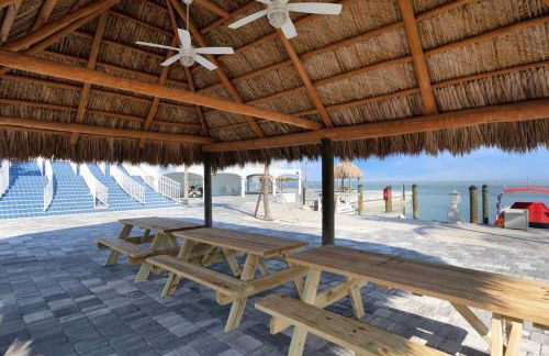 1B 2Ba Seaside Getaway Pool Oceanside - Foto 25