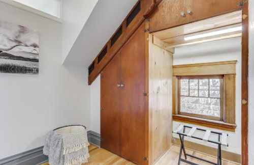 Cozy North End Farmhouse Easy walk to Downtown - Photo 14