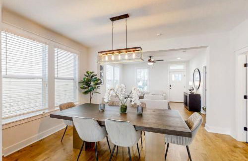 Brand new home with open layout, office, & great location - dog-friendly - Foto 12