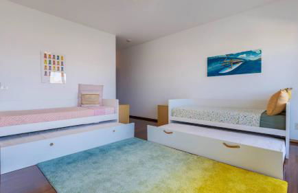 Estoril Oceanview Villa - Photo 23