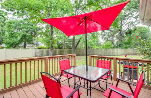 Deck and Yard Savannah Area Retreat! - Photo 2