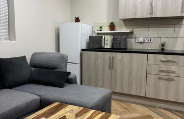 Stylish 2 Bed Apt Near Birmingham - Foto 6