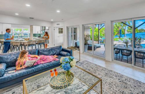 180 of Waterfront Heated Pool Walk To Beach Paradise Point Key RESIDENCES - Foto 2