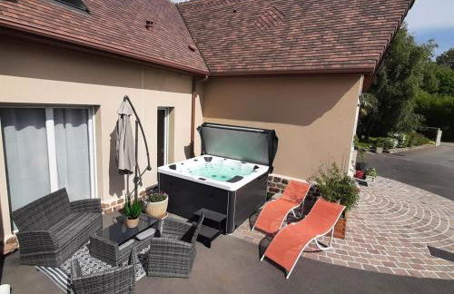 Maison confortable avec jardin fleuri et spa, proche de la Suisse Normande - FR-1-497-188 - Foto 3