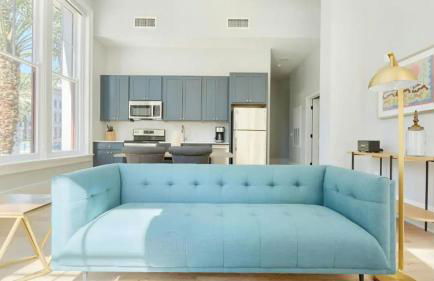 Sleeps 16 4 Units Steps to the French Quarter The Harlequin by AvantStay - Foto 34