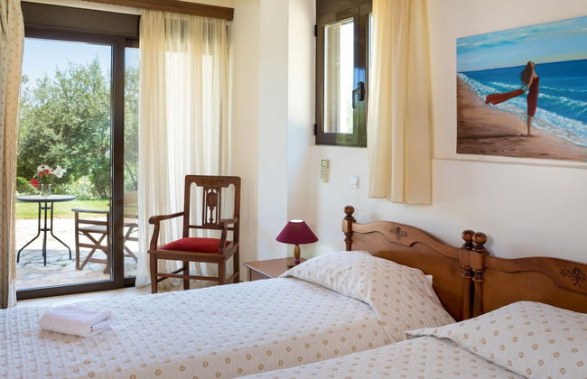 Family Friendly Villa Hermes With Private Pool - Photo 2