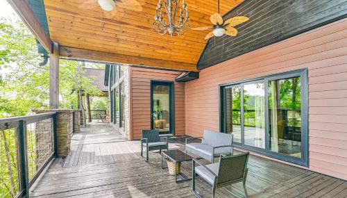 Upscale Getaway on Smith Lake with Boat Dock - Foto 5