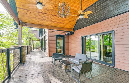 Upscale Getaway on Smith Lake with Boat Dock - Foto 5