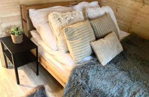 Młyńska Chata - drewniany, całoroczny dom w sosnowym lesie - Foto 9