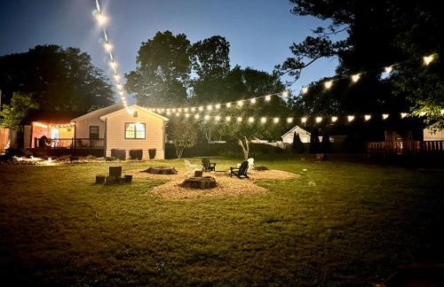 Cozy Family-Friendly home w/ fenced-in backyard - Foto 13