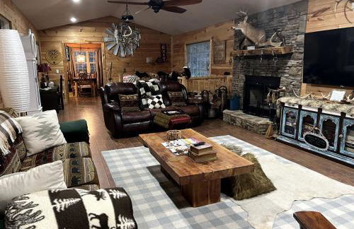 Spacious Camping Cabin Perfect for Families in the Blue Ridge Mountains of Georgia - Foto 31