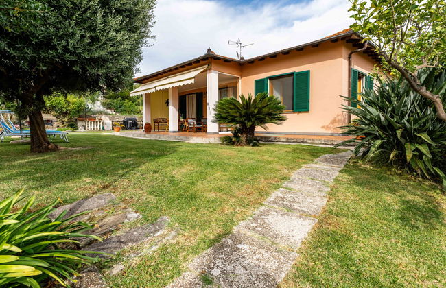 2 bedroom House in Diano Castello with garden and terrace - Photo 34