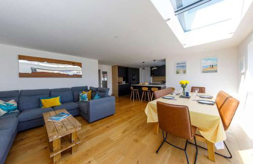 Delightful Seaside Hideaway 5 Mins to Beach - Foto 20