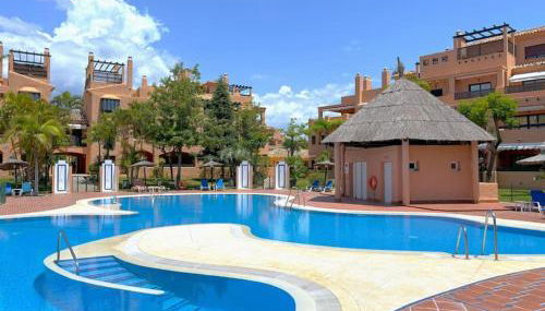 Evans Realty AX Playa & Piscinas & Garaje - Photo 2