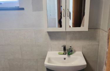 Spacious, 3 double bedroomed, free parking, 9 mins Elland Rd, nr Leeds City Centre - Foto 29