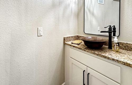 The Silo House - Bold Modern Design - Foto 18