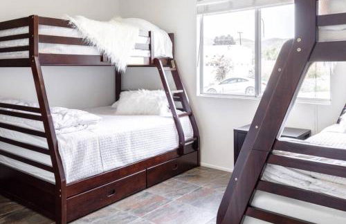 Mineral Saltwater Solar heated Pool & Spa Oasis with mountain views and Koi pond - Foto 19