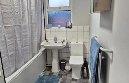 Modern Stylish Flat - Free Parking - Near London - Foto 8