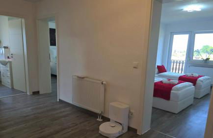 HAPPY HOMES FUN - Dein Erlebnis-Apartment für Gamer, Helden & große Kinder - Parkplatz - PS5 - WLAN - Foto 24