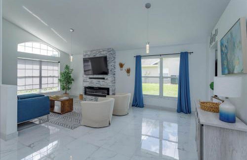 Lovely 4 Bed Oasis In the mix of everything - Photo 7