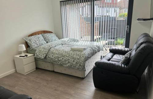 BXH B5 Garden View Double Room Bexleyheath - Photo 10