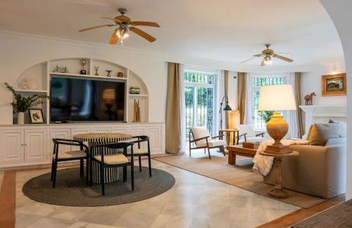 Elegant Villa with Pool & Golf Range in Sotogrande - Foto 14