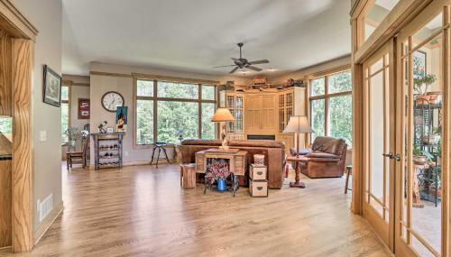 Tranquil Lake Elmo Farmhouse Hiking Nearby! - Foto 5