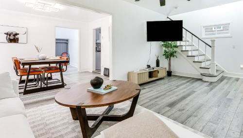 Walkable and Modern! Syracuse Home Near Campus - Foto 2