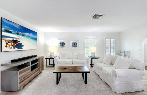 Heated Saltwater Pool Retreat Near PGA Sleeps 8 - Foto 17