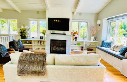 Gorgeous 3-bdrm home, walk to town and beach - Photo 10