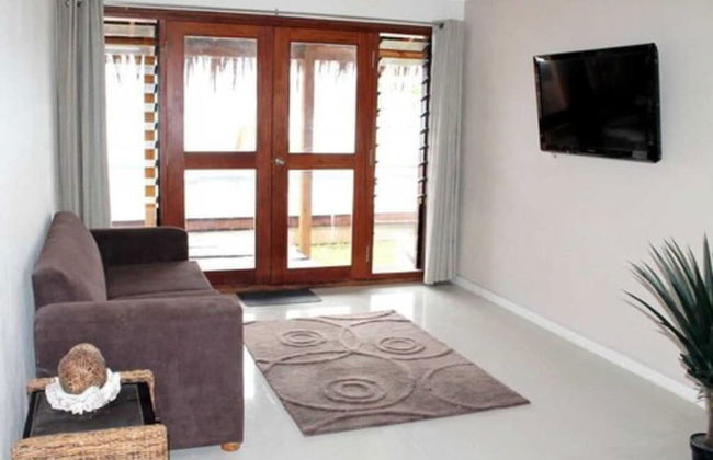 Vanuatu Beachfront Apartments - Photo 29