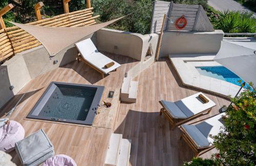 Verekinthos Villas - Pool, Hot Tub, BBQ, Kids Playground, Stunning Mountain Views - Photo 6