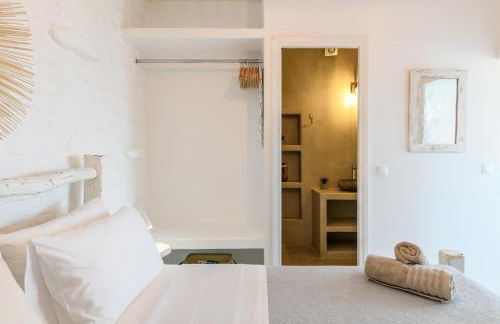 Mykonos Supreme Comfort Suites & Villas - Photo 54