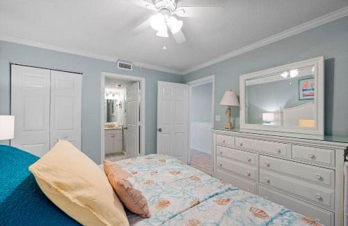 Pelican Beach Resort Top 20th Floor Condos with Ocean View - Foto 13