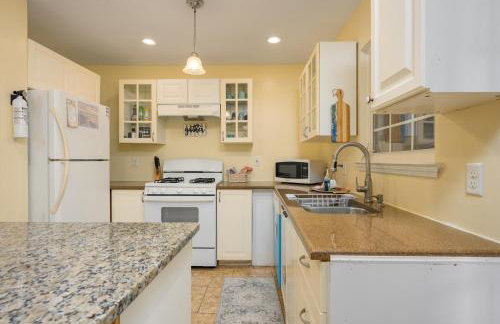 Charming Port Royal Duplex – Walk to Shops, Dining & Sands Beach - Foto 2