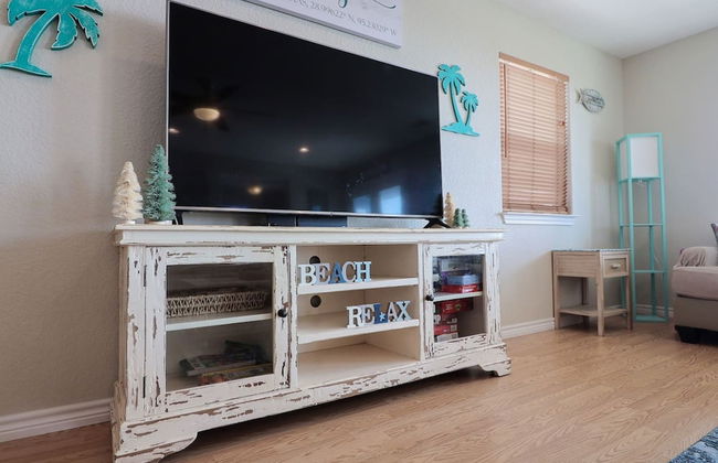 Superb Home With Private Walkover to Beach - Foto 18