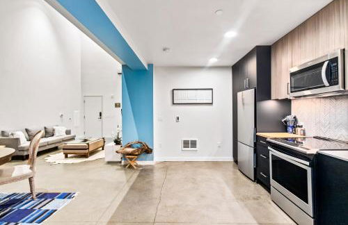 Airy and Open Corner Loft - 92 Walkscore - Foto 6