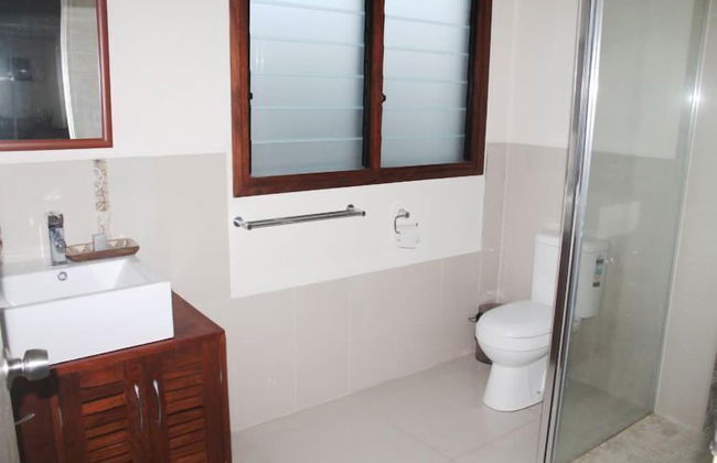 Vanuatu Beachfront Apartments - Photo 39