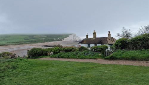 A Cosy Cabin at Cuckmere Haven - Photo 1