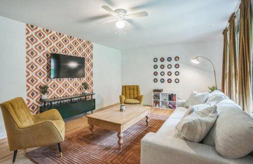 Centrally Located 4BD Home BBQ Downtown Nearby - Foto 24