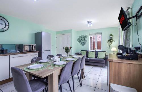 4Bed 3 Bath Home I Sleeps 7-9 I Family & Contractors I Parking - Foto 17