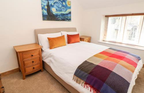 The Old Cobblers - Photo 12