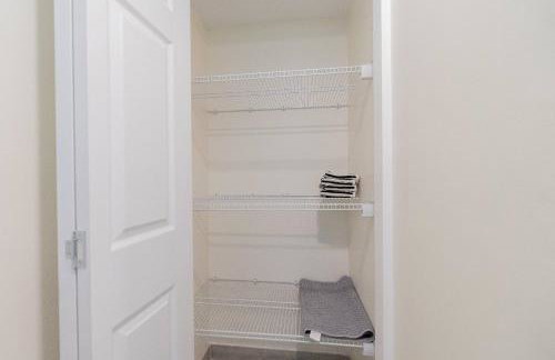 Luxury Beachfront Condo, Pool, Tennis Court, Sauna, Gym #locationenvy - Photo 17