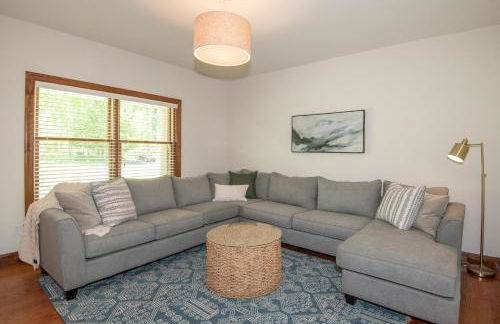 River Haven with Hot Tub - Foto 11