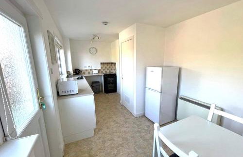 Spacious 2 Bedroom Home in Picturesque Cullen - Foto 8