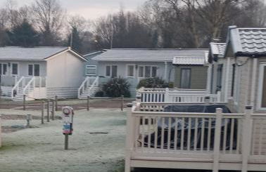 Lovely Serenity 1 and gorgeous Serenity 2 are 3 bedroom 2 bathroom caravans - Foto 19