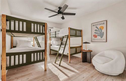 5BR Fun Haven Pool Mini Golf Movie Game room - Foto 27