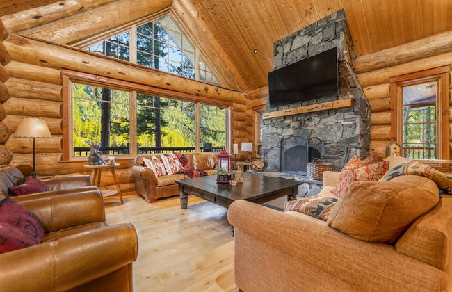Luxury Log Chalet | Pool + Private HotTub | Ski In/Out | Overlooking Greywolf GC - Photo 20